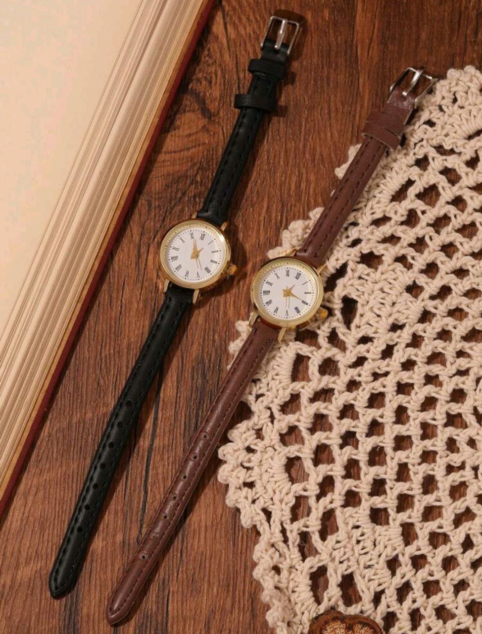 Retro Simple Women’s Leather Strap Watch – Round Dial – Black & Brown