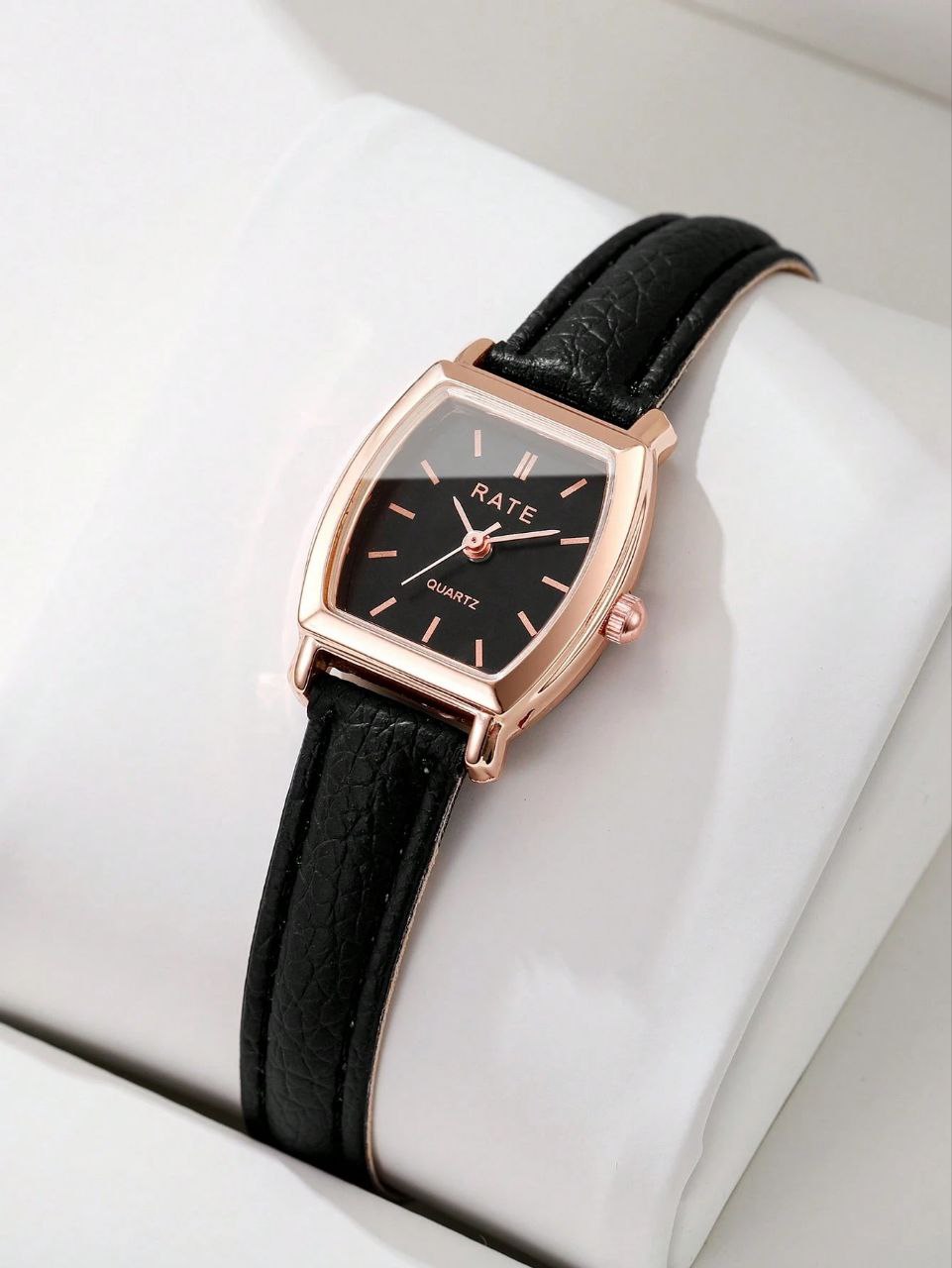 Women’s Minimalist Barrel-Shaped Quartz Watch – Leather Strap – Black & Brown
