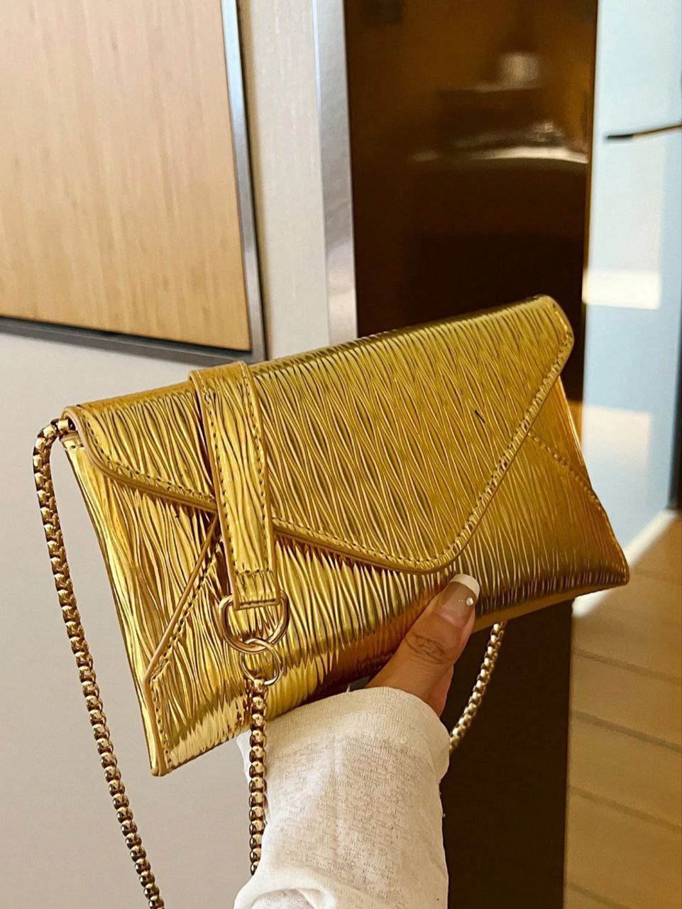 Gold Minimalist Envelope Crossbody Bag – Elegant One Shoulder Old Money Style
