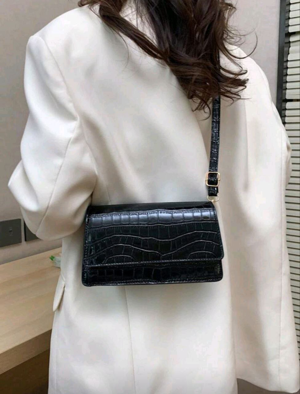 Black Crocodile Embossed Baguette Shoulder Bag – Shiny Statement Handbag for Women