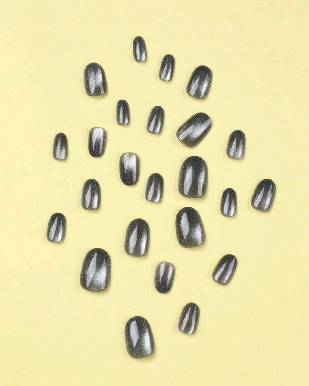 24pcs Gray Cat Eye Short Oval Nails + 1 Adhesive Tab + 1 Nail File