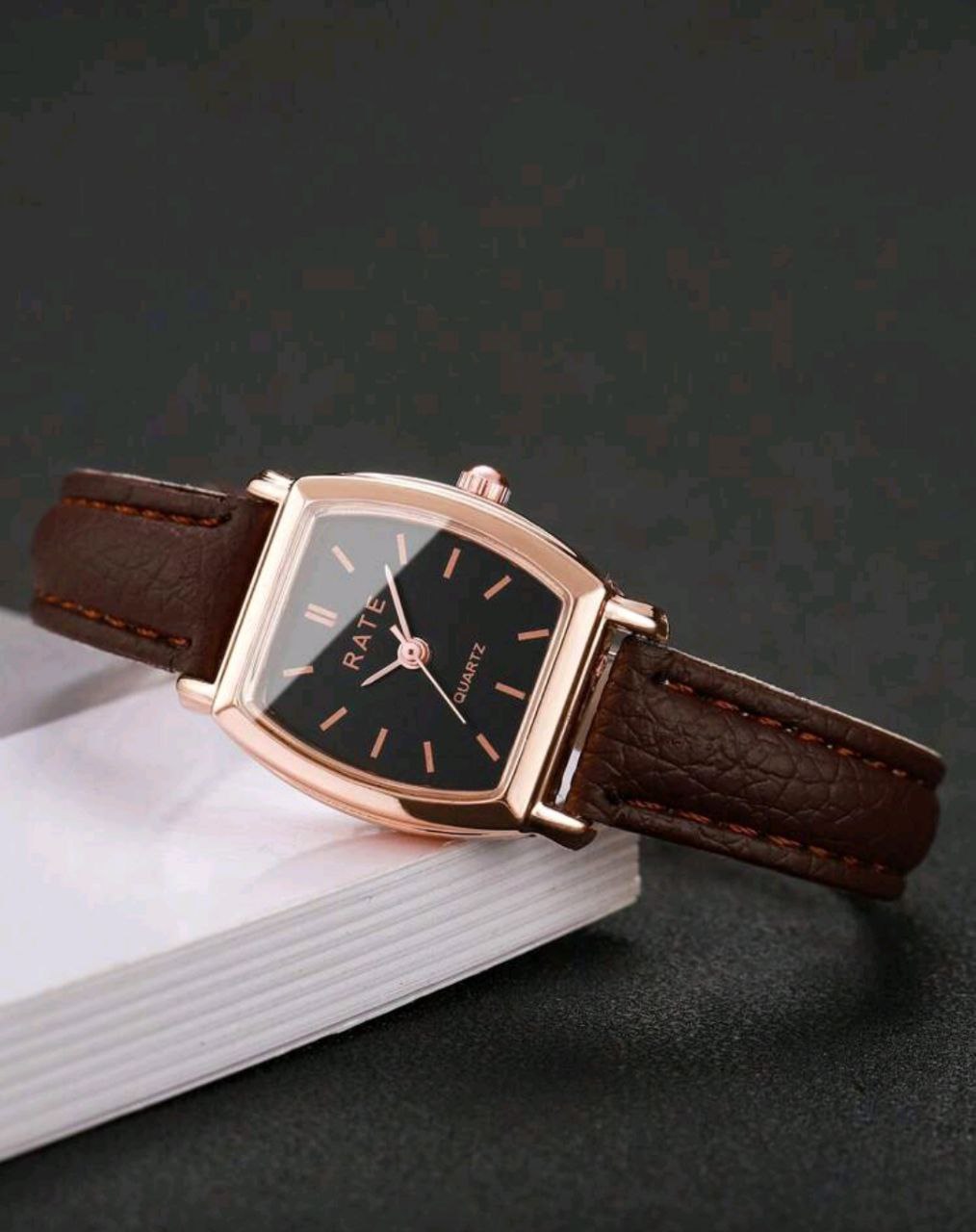 Women’s Minimalist Barrel-Shaped Quartz Watch – Leather Strap – Black & Brown