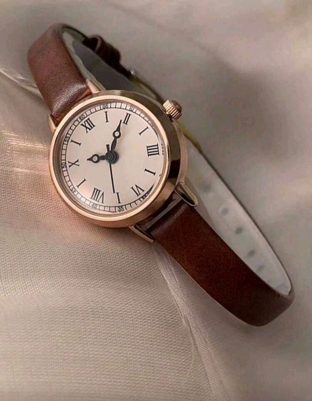 Minimalist Retro Women’s PU Leather Watch – Small Round Dial – Black & Brown