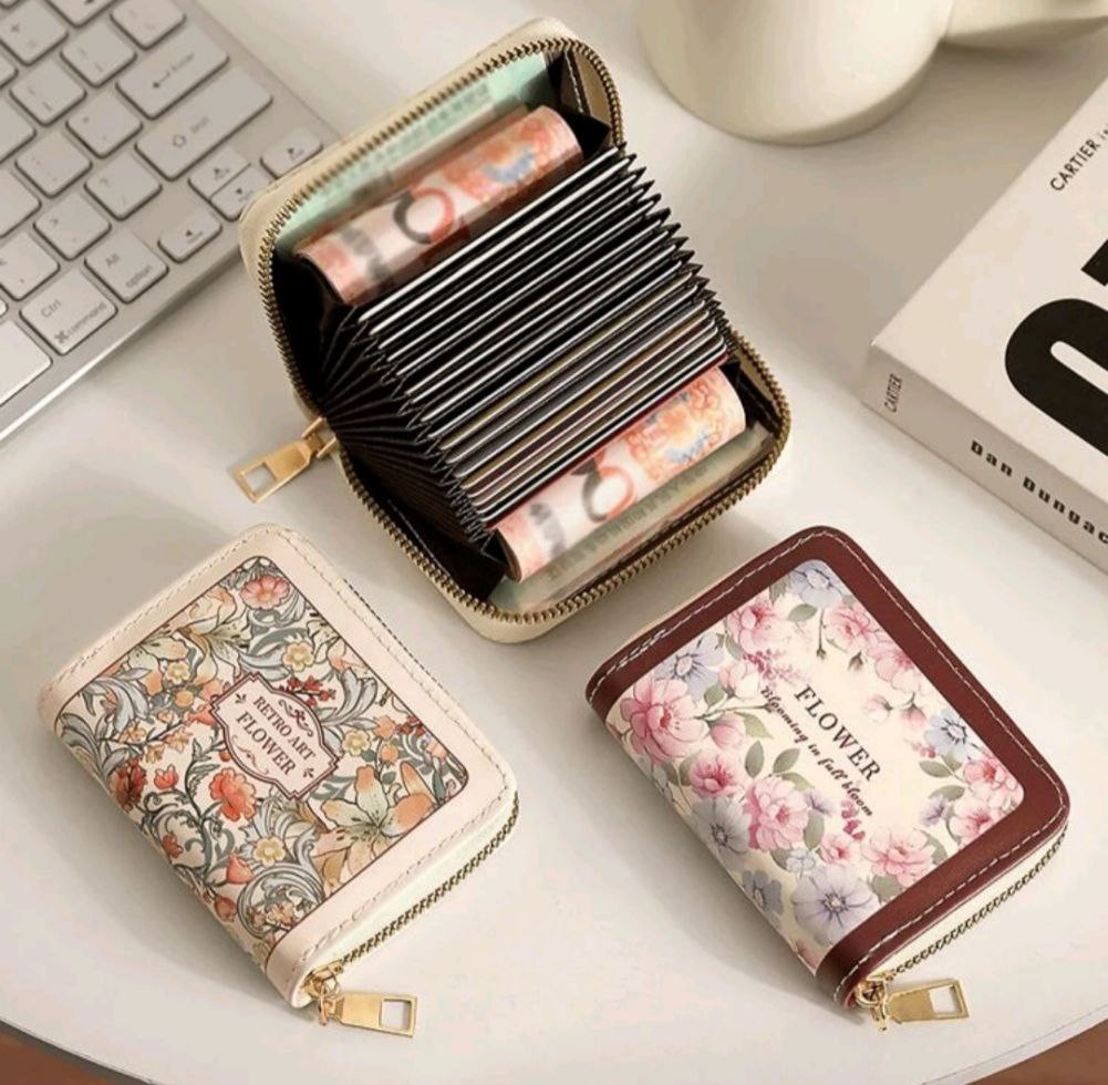 CardHolder ( Burgundy, Blooming in full bloom )