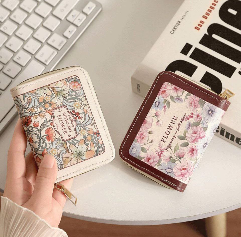 CardHolder ( Burgundy, Blooming in full bloom )