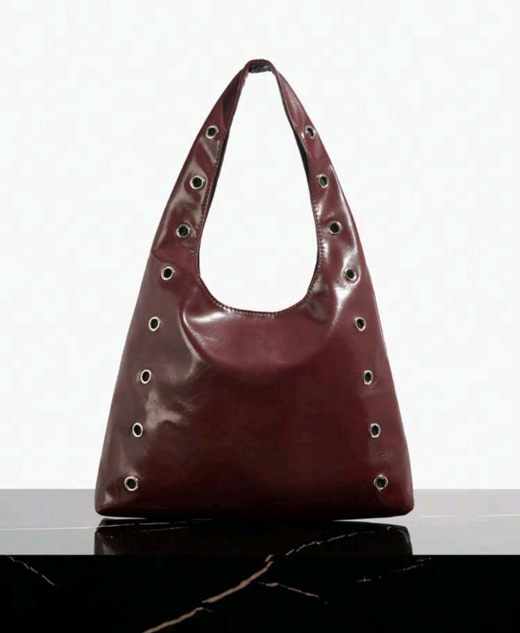 Women’s Burgundy Rivet Decor Large Capacity Shoulder Tote Bag