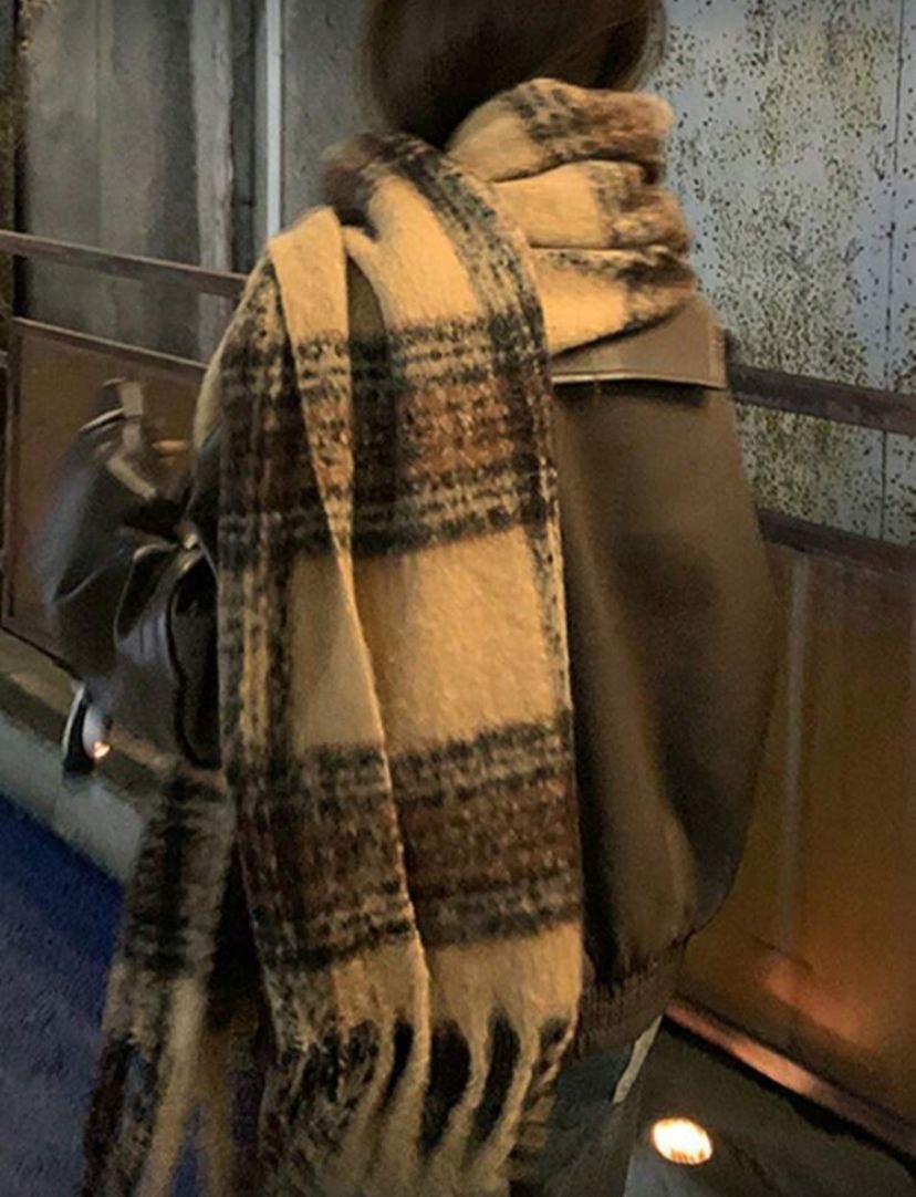 Luxury Mohair-Style Fur Shawl – Soft Winter Wrap