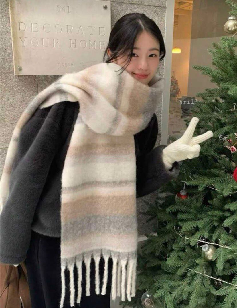 Luxury Mohair-Style Fur Shawl – Soft Winter Wrap