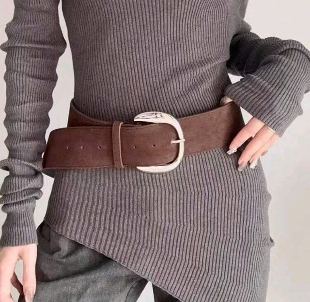 Women’s Retro Wide Velvet Belt – Metallic Buckle (Beige & Brown)