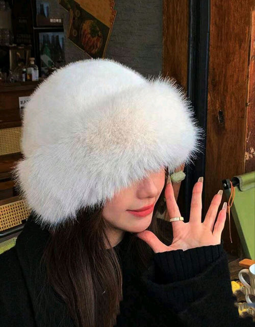 Chic Faux Fur Winter Hat – Soft Rounded Design