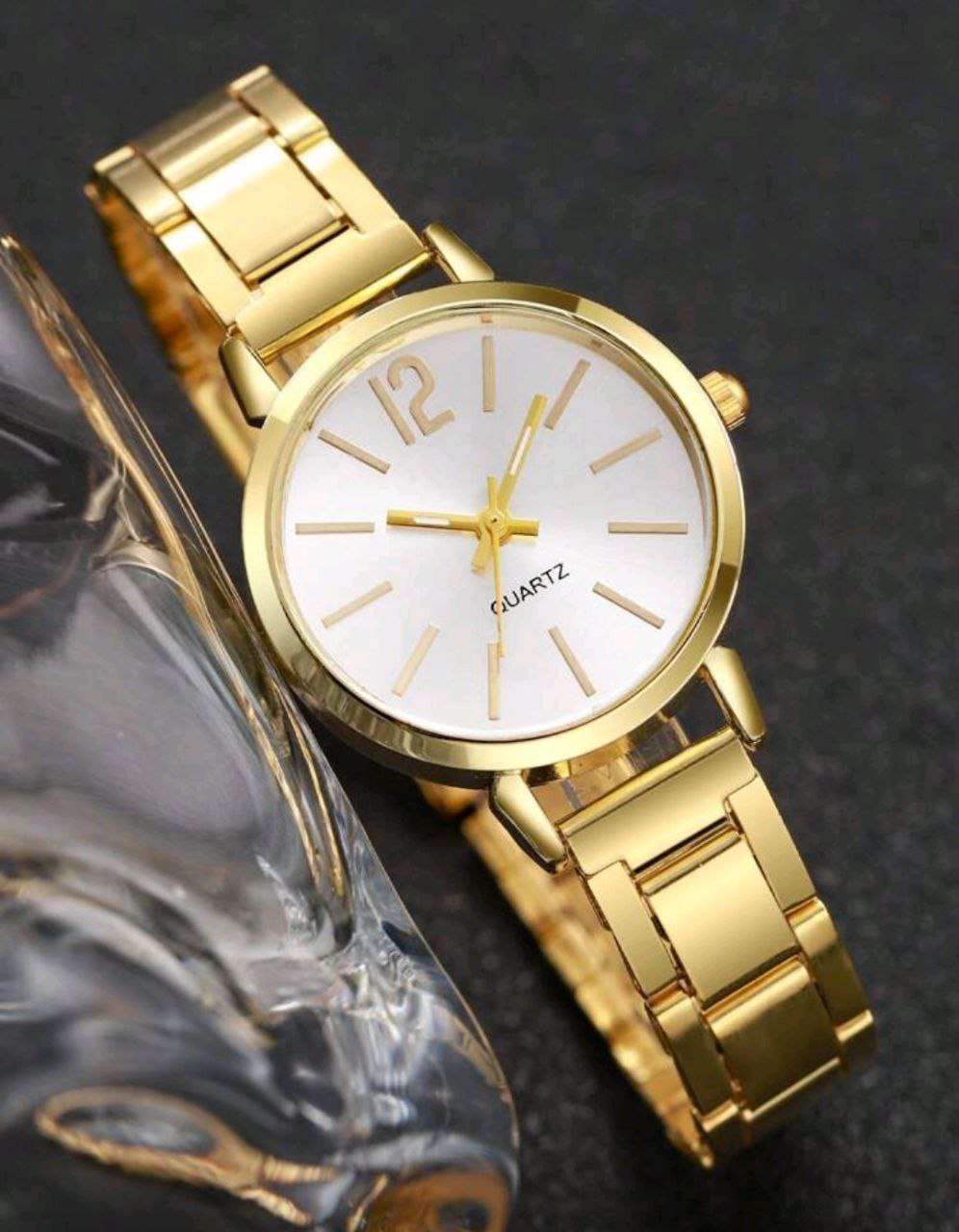 Elegant Alloy Strap Quartz Watch for Women – Everyday Style