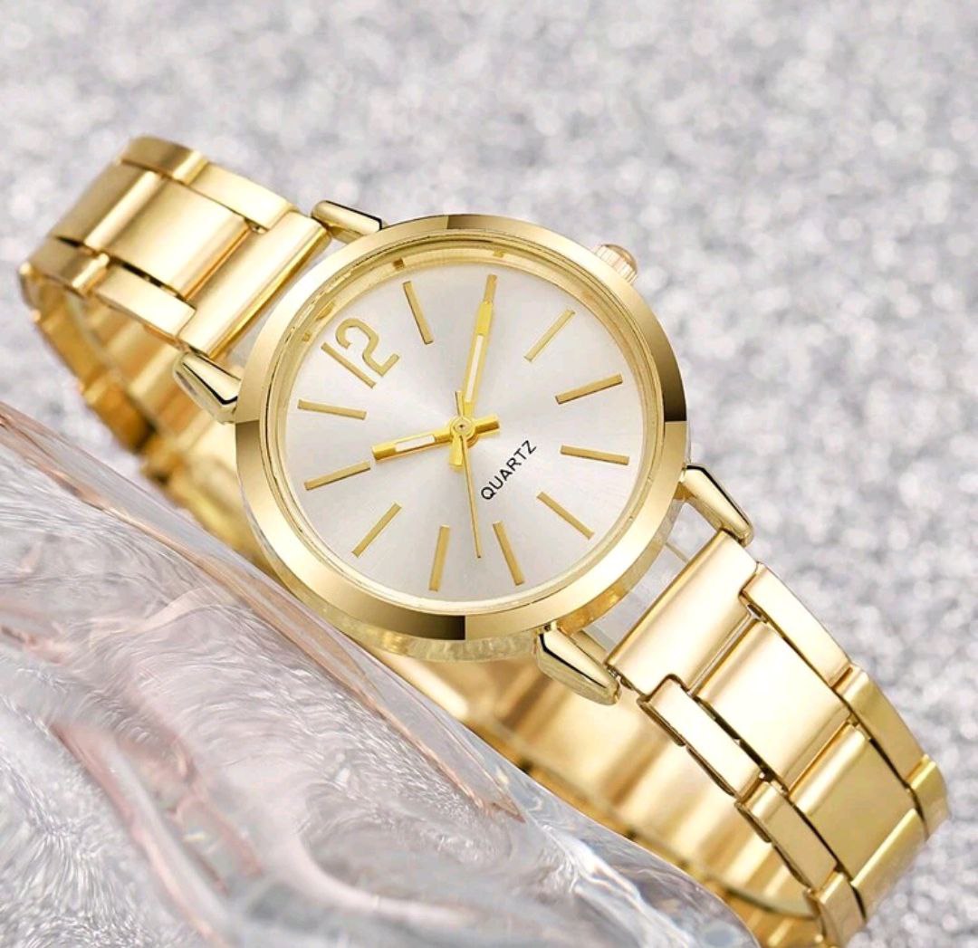 Elegant Alloy Strap Quartz Watch for Women – Everyday Style