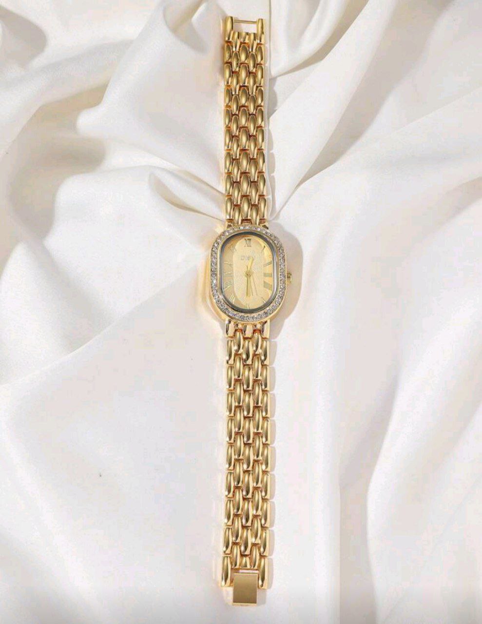 Oval Dial Two-Tone Stainless Steel Quartz Watch for Women – Classic Business Style