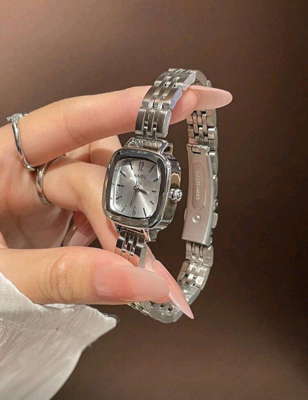 Vintage Petite Square Dial Stainless Steel Watch for Women – Elegant Quartz