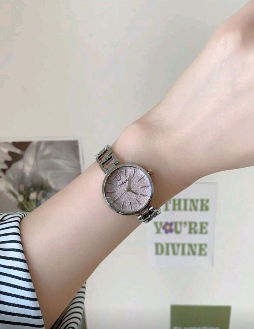 Women’s Elegant Small Dial Stainless Steel Quartz Watch