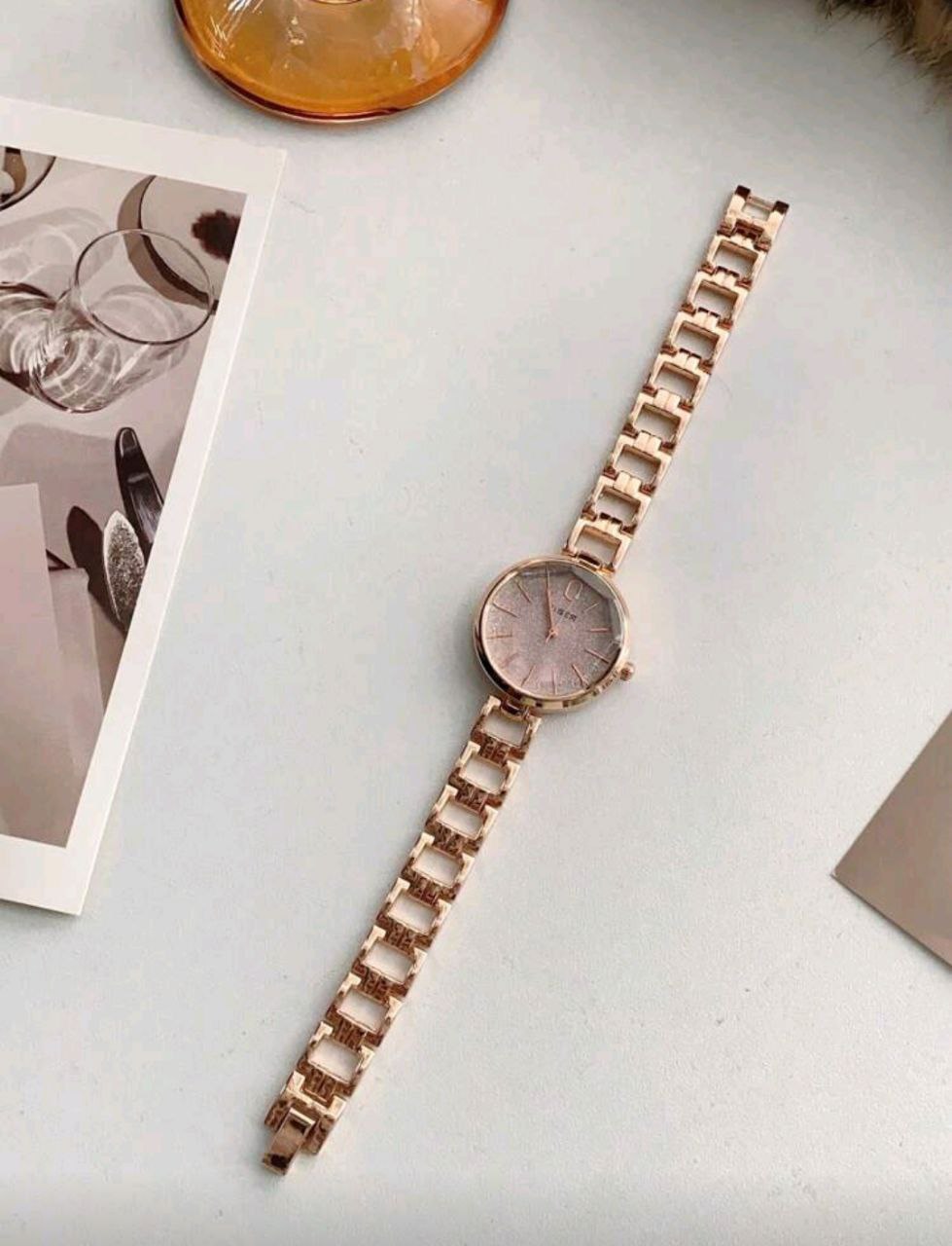 Women’s Elegant Small Dial Stainless Steel Quartz Watch