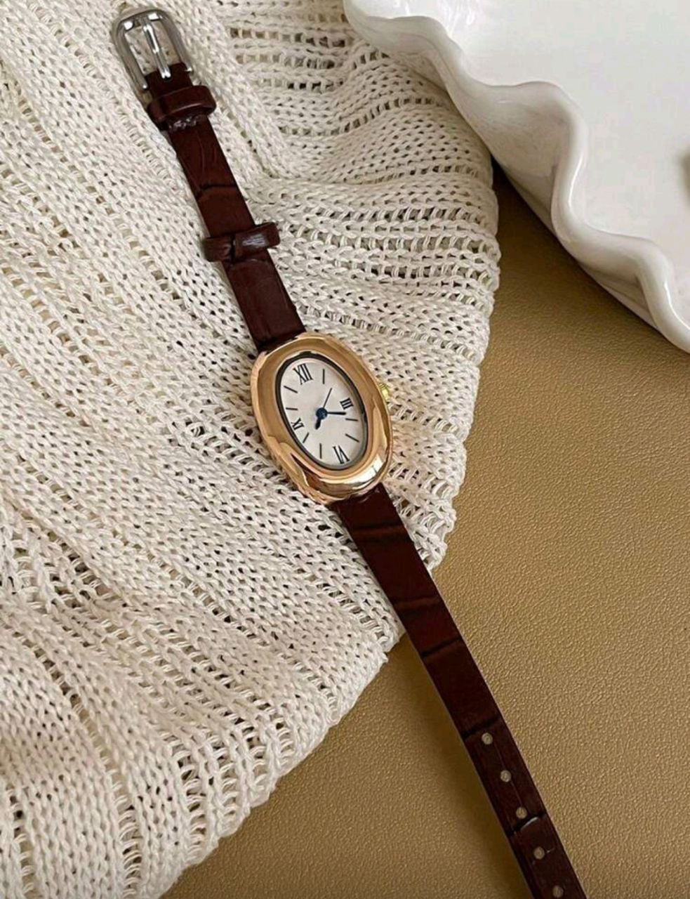 Women’s Retro Brown PU Leather Quartz Watch – Round Dial