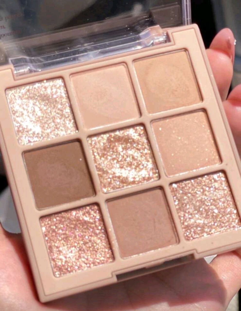 9-Color Eyeshadow Palette – Brown Tones, Semi-Matte & Shimmer, Long-Wear