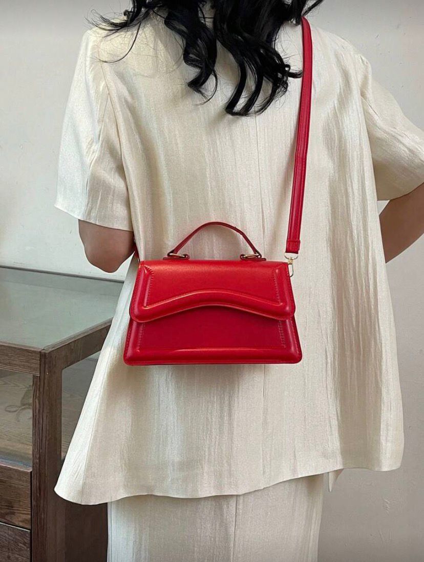Minimalist Chic Vintage Underarm Shoulder & Crossbody Bag – Red