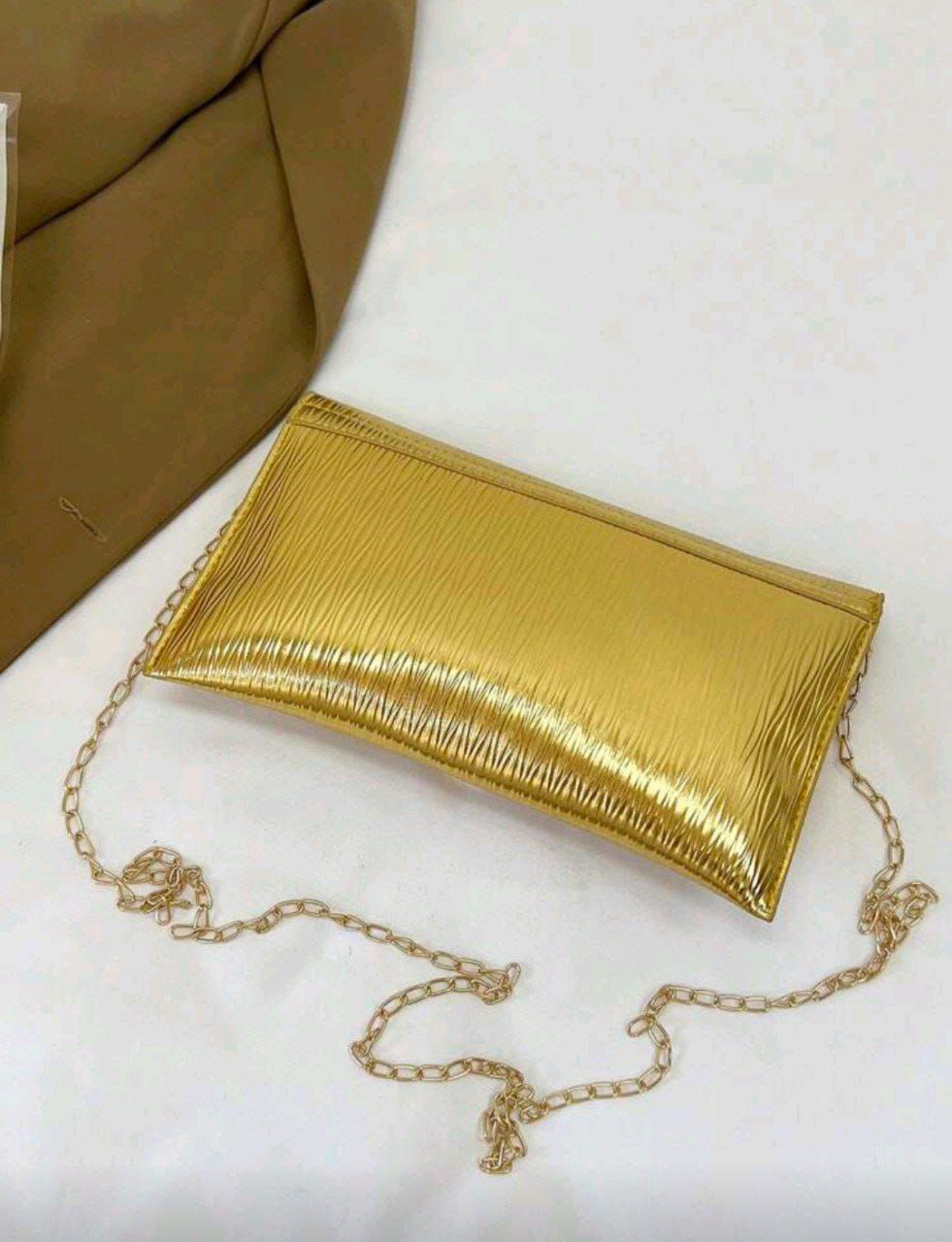Gold Textured Flap Chain Shoulder Bag – Elegant Evening Envelope Party Handbag