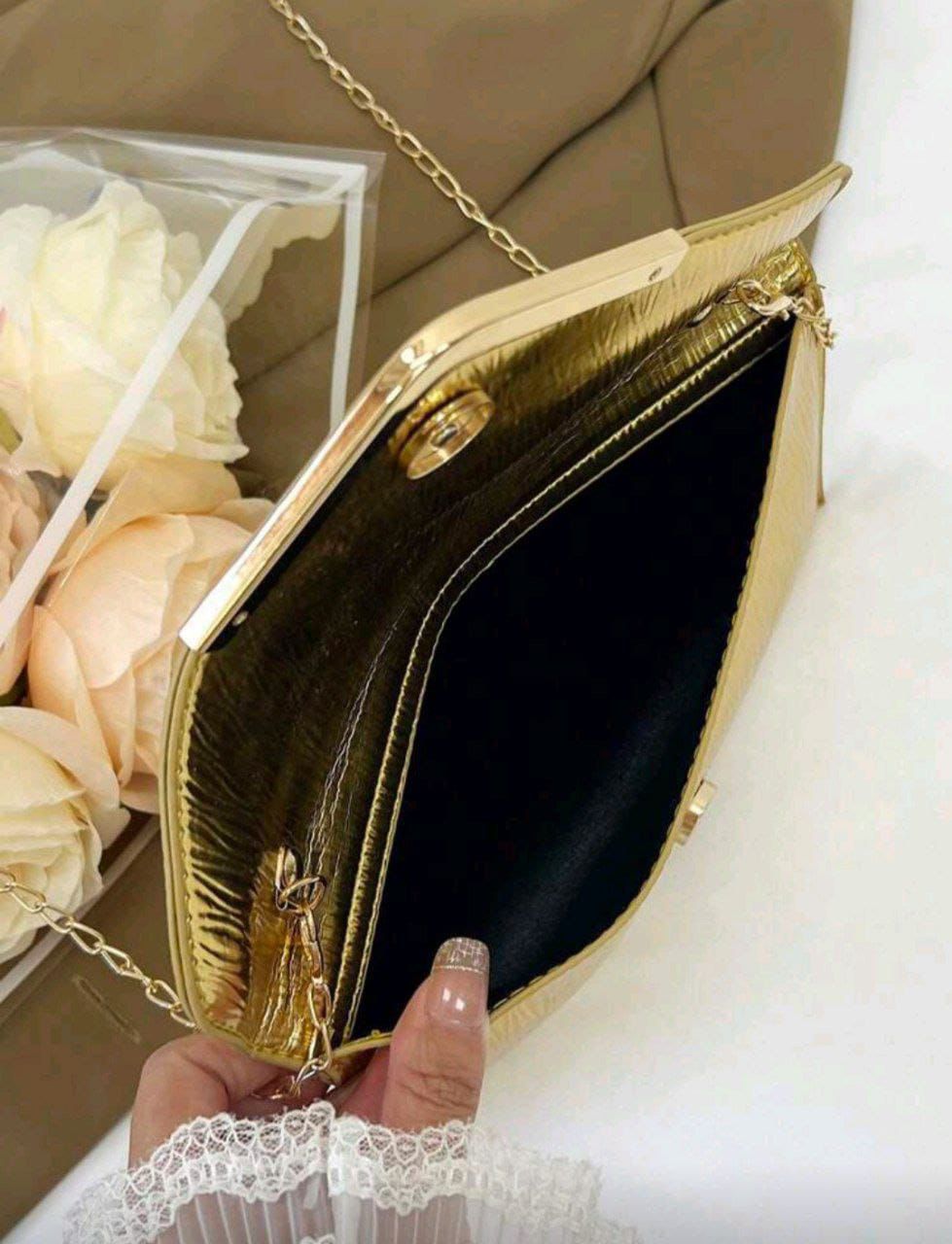 Gold Textured Flap Chain Shoulder Bag – Elegant Evening Envelope Party Handbag