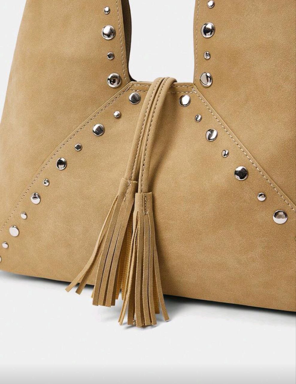 Ladies’ Beige Velvet Shoulder Bag – Daily Commute Style