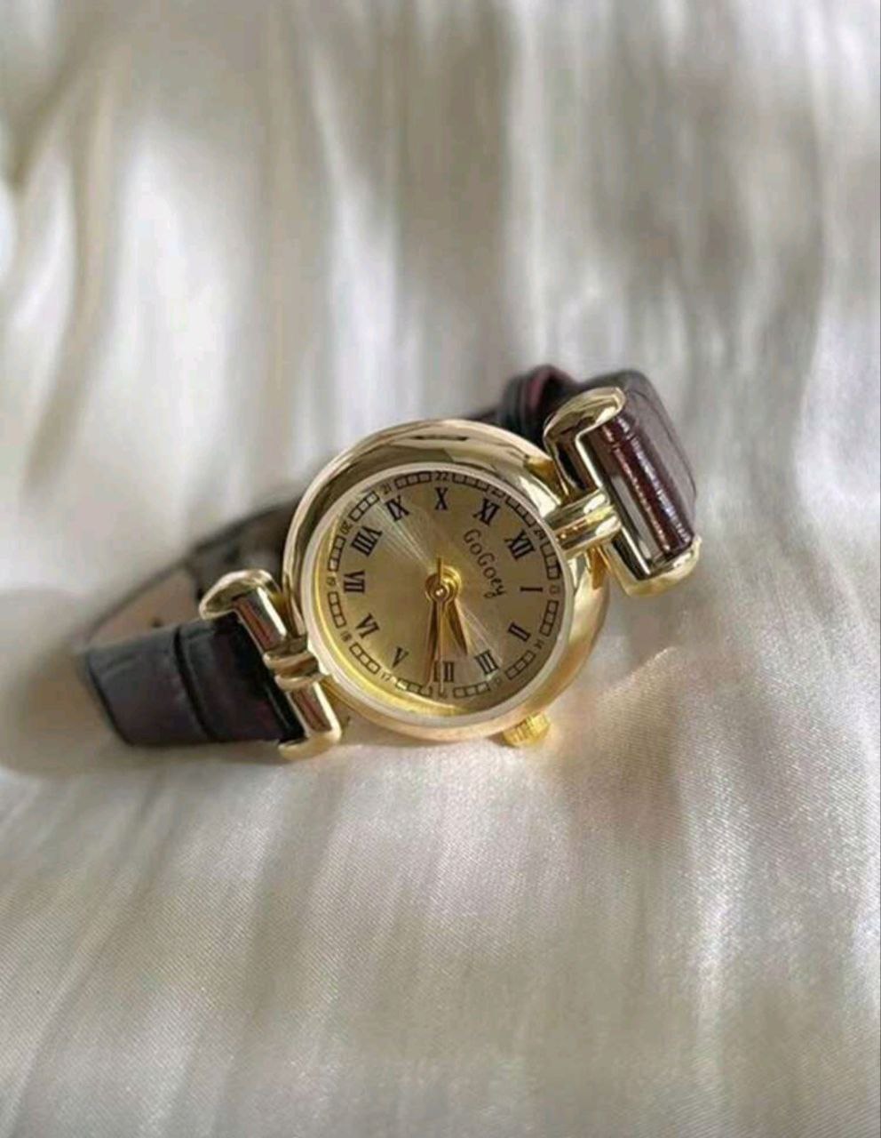 French Vintage Compact Quartz Watch for Women – Brown PU Leather Strap