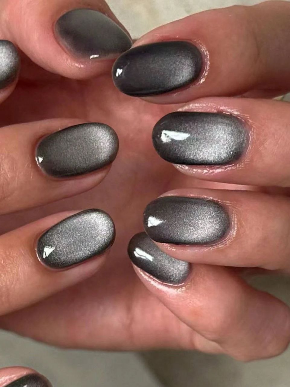 Y2K Short Oval Glossy Press-On Nails – 12 Colors