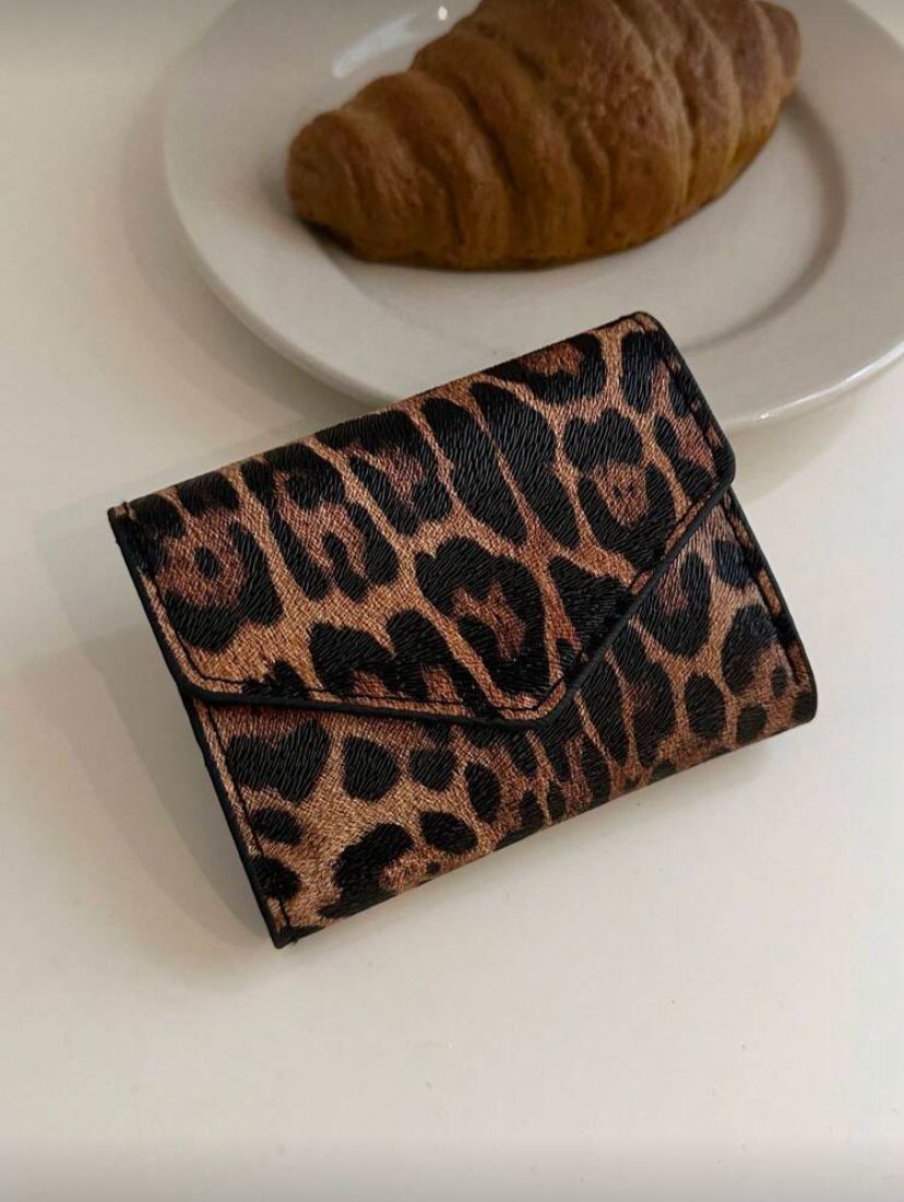PU Leather Folding Leopard Print Compact Wallet – Brown & Black
