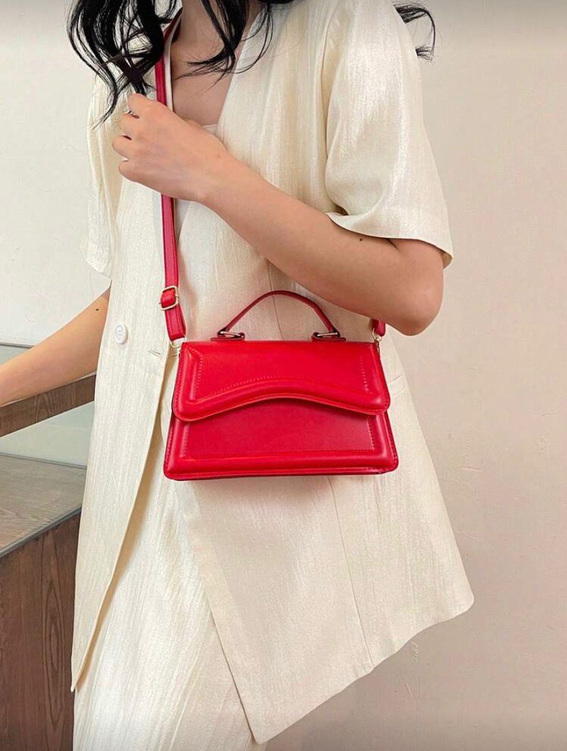 Minimalist Chic Vintage Underarm Shoulder & Crossbody Bag – Red