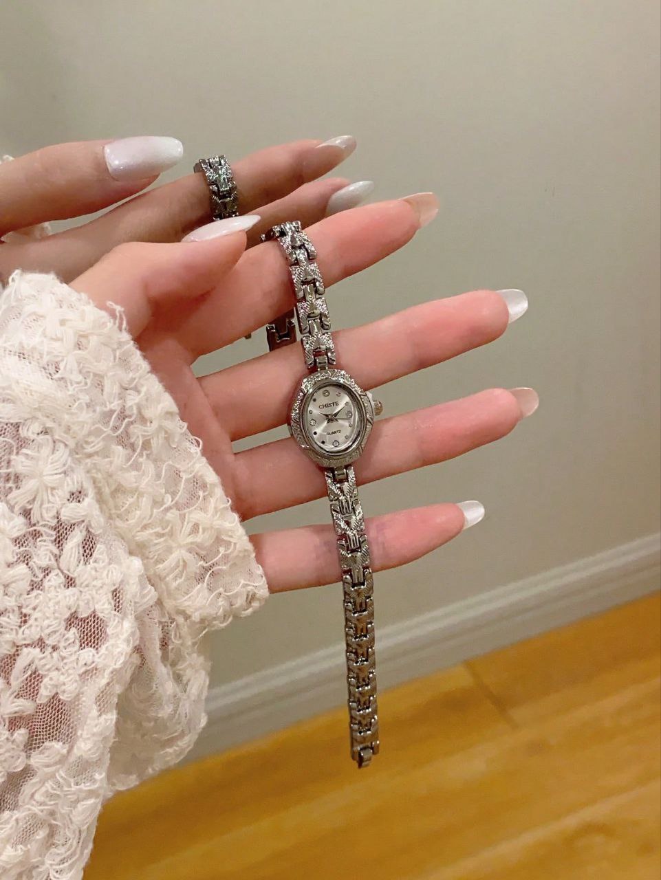 Women’s Elegant Small Dial Quartz Watch – Gold & Silver Strap