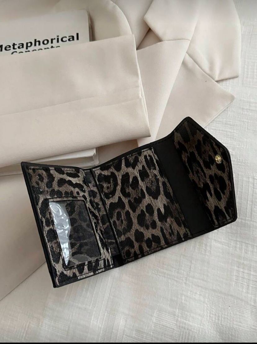 PU Leather Folding Leopard Print Compact Wallet – Brown & Black