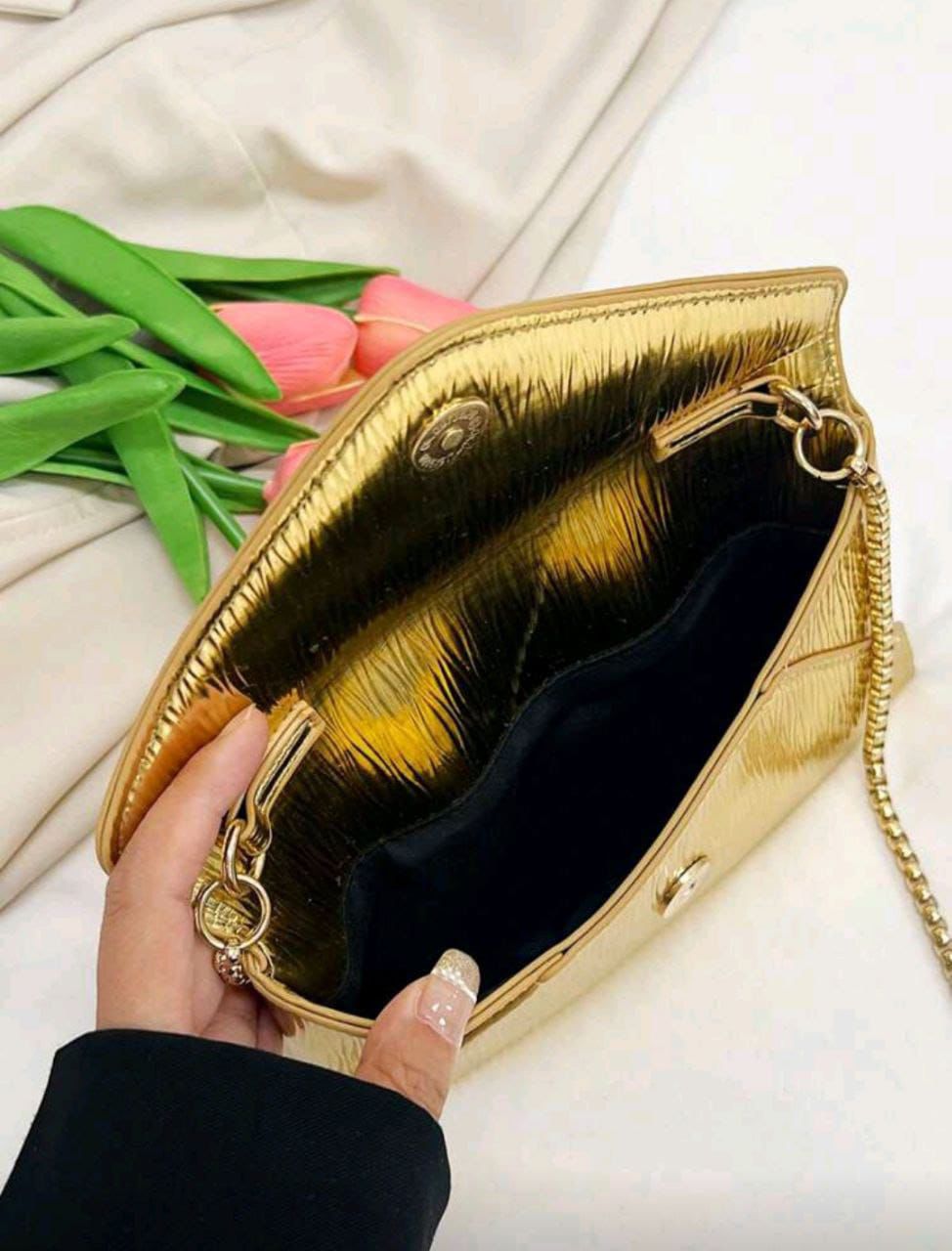 Gold Minimalist Envelope Crossbody Bag – Elegant One Shoulder Old Money Style