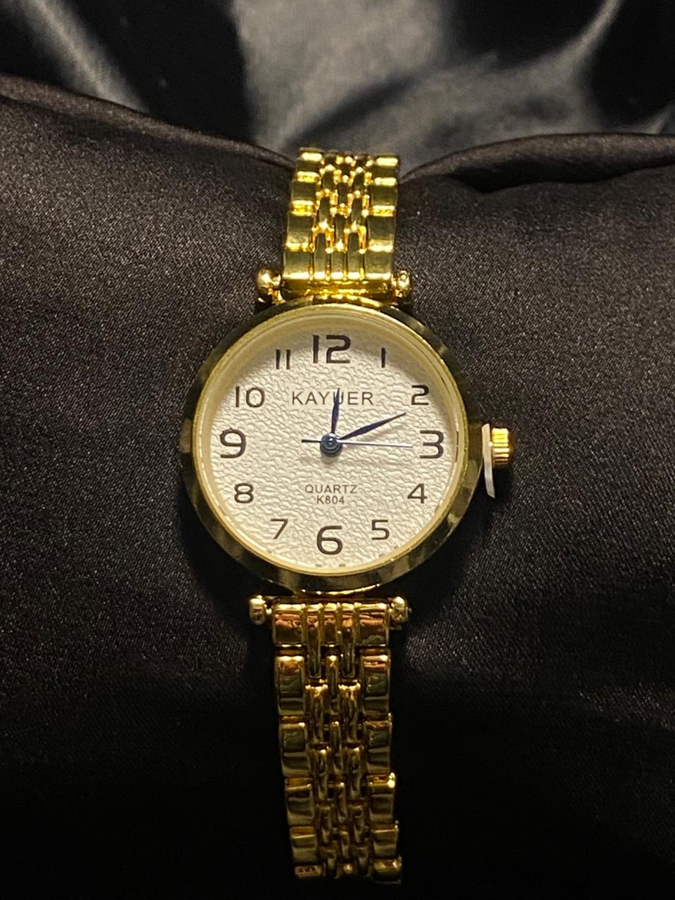 Women’s Round Quartz Watch with Numeral Dial – Silver & Gold Zinc Alloy