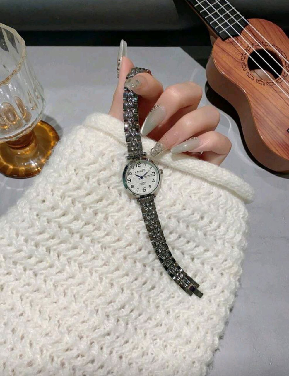 Women’s Round Quartz Watch with Numeral Dial – Silver & Gold Zinc Alloy