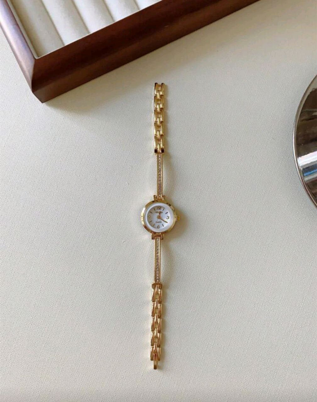 Minimalist Thin Strap Bracelet Style Quartz Watch for Women