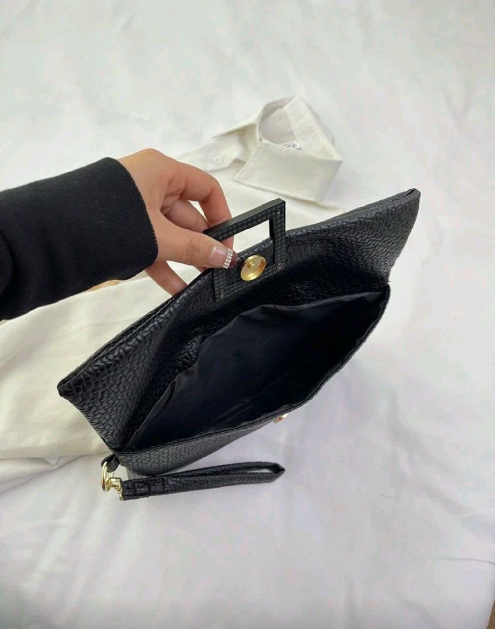 Simple Retro Envelope Clutch Bag for Women – Solid Color