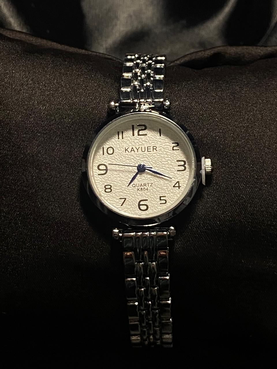 Women’s Round Quartz Watch with Numeral Dial – Silver & Gold Zinc Alloy