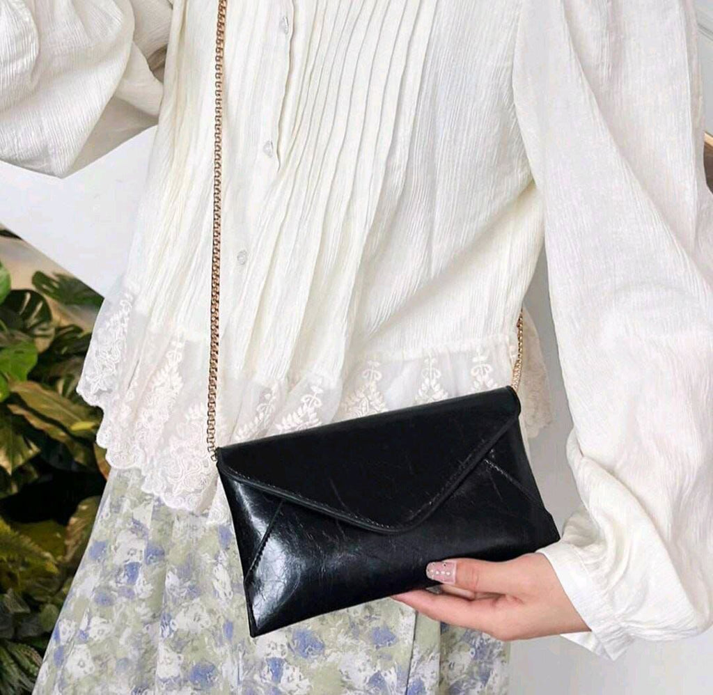Black Envelope Chain Crossbody Bag – Elegant One Shoulder Minimalist Handbag