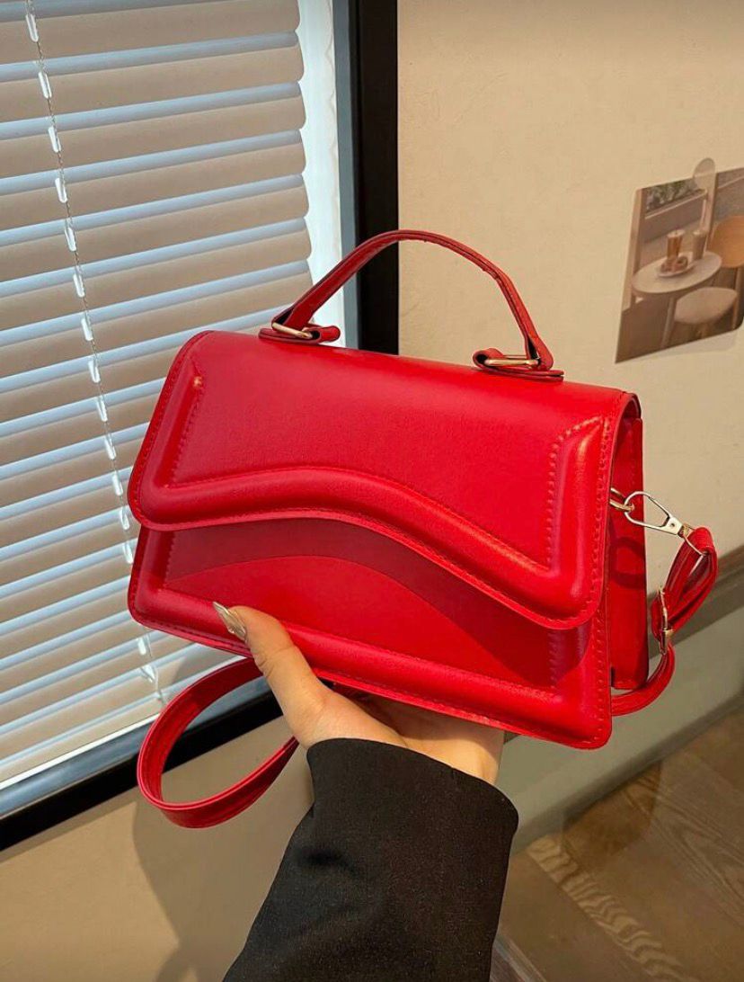 Minimalist Chic Vintage Underarm Shoulder & Crossbody Bag – Red
