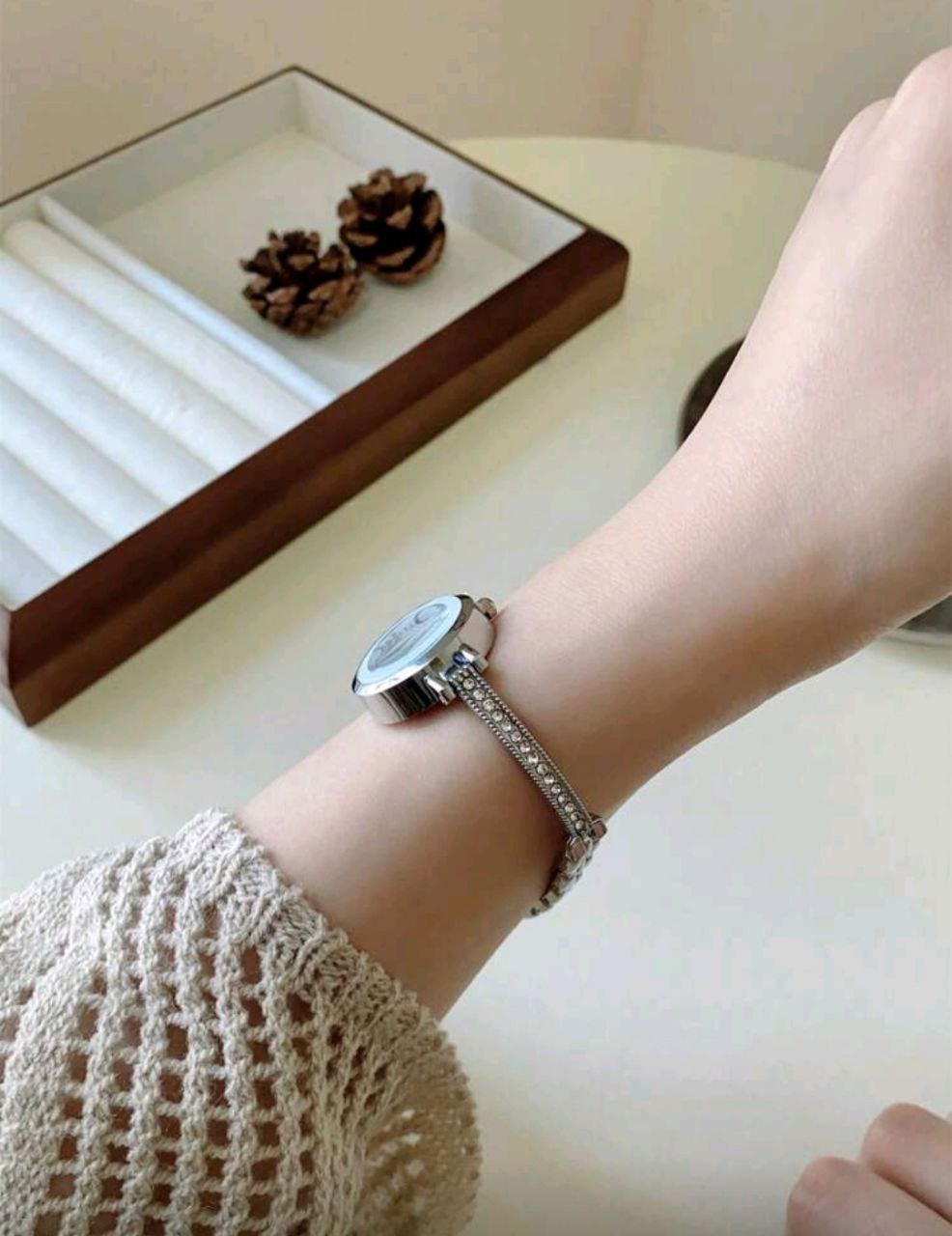Minimalist Thin Strap Bracelet Style Quartz Watch for Women