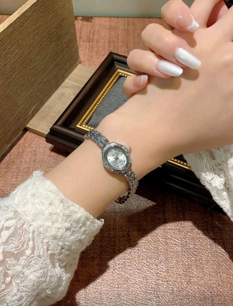 Women’s Elegant Small Dial Quartz Watch – Gold & Silver Strap