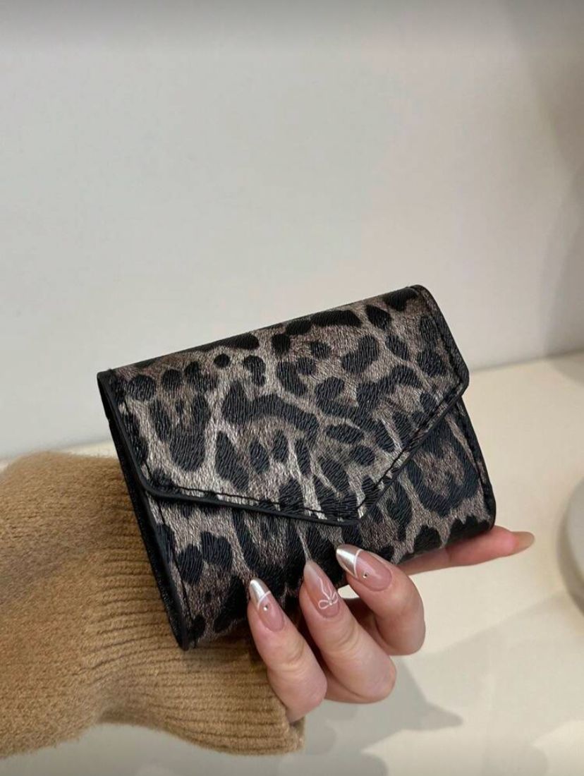 PU Leather Folding Leopard Print Compact Wallet – Brown & Black