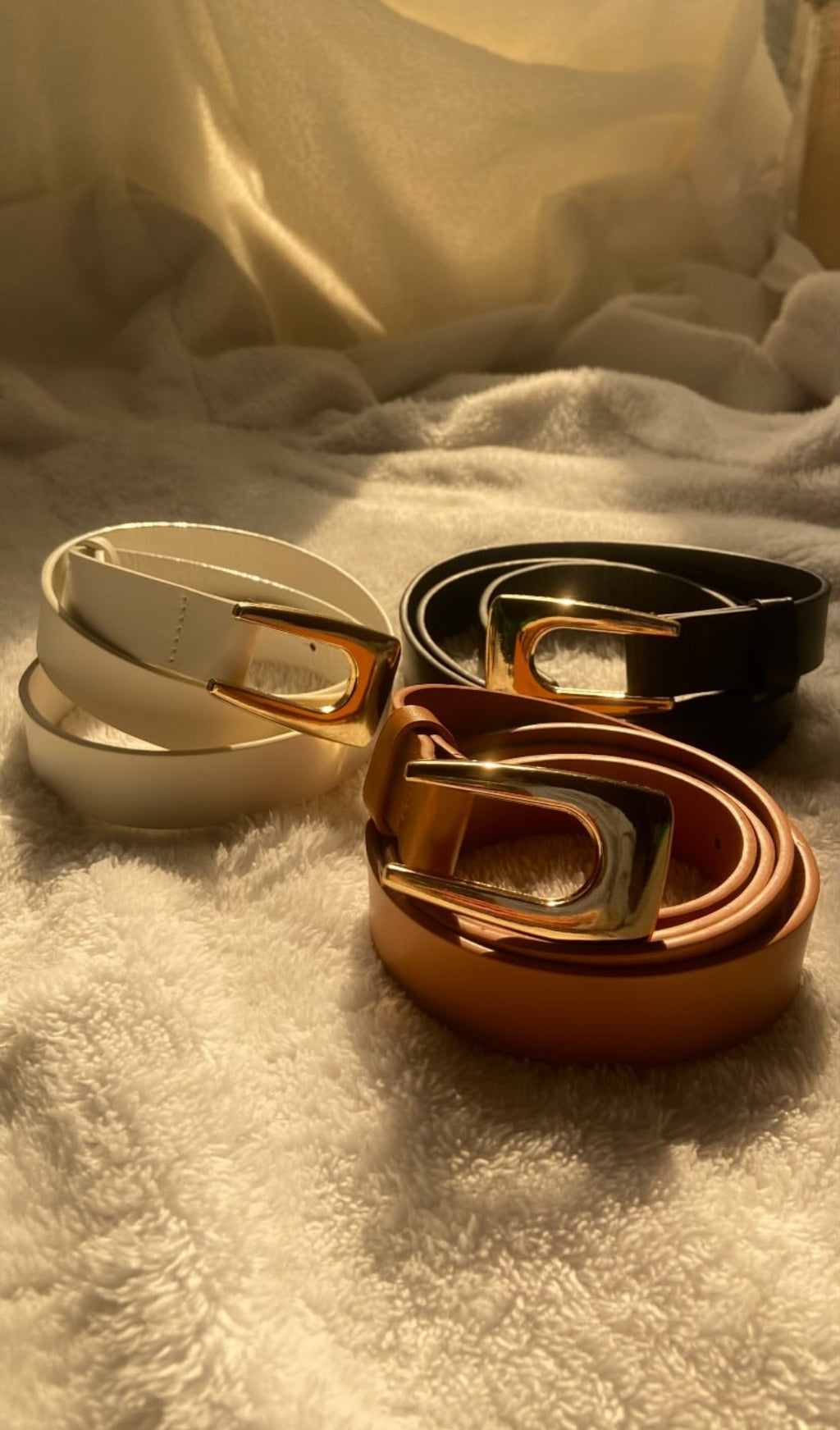 Viral Gold U-Buckle Waist Belt – Elegant Women’s Fashion Belt