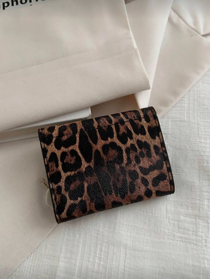 PU Leather Folding Leopard Print Compact Wallet – Brown & Black