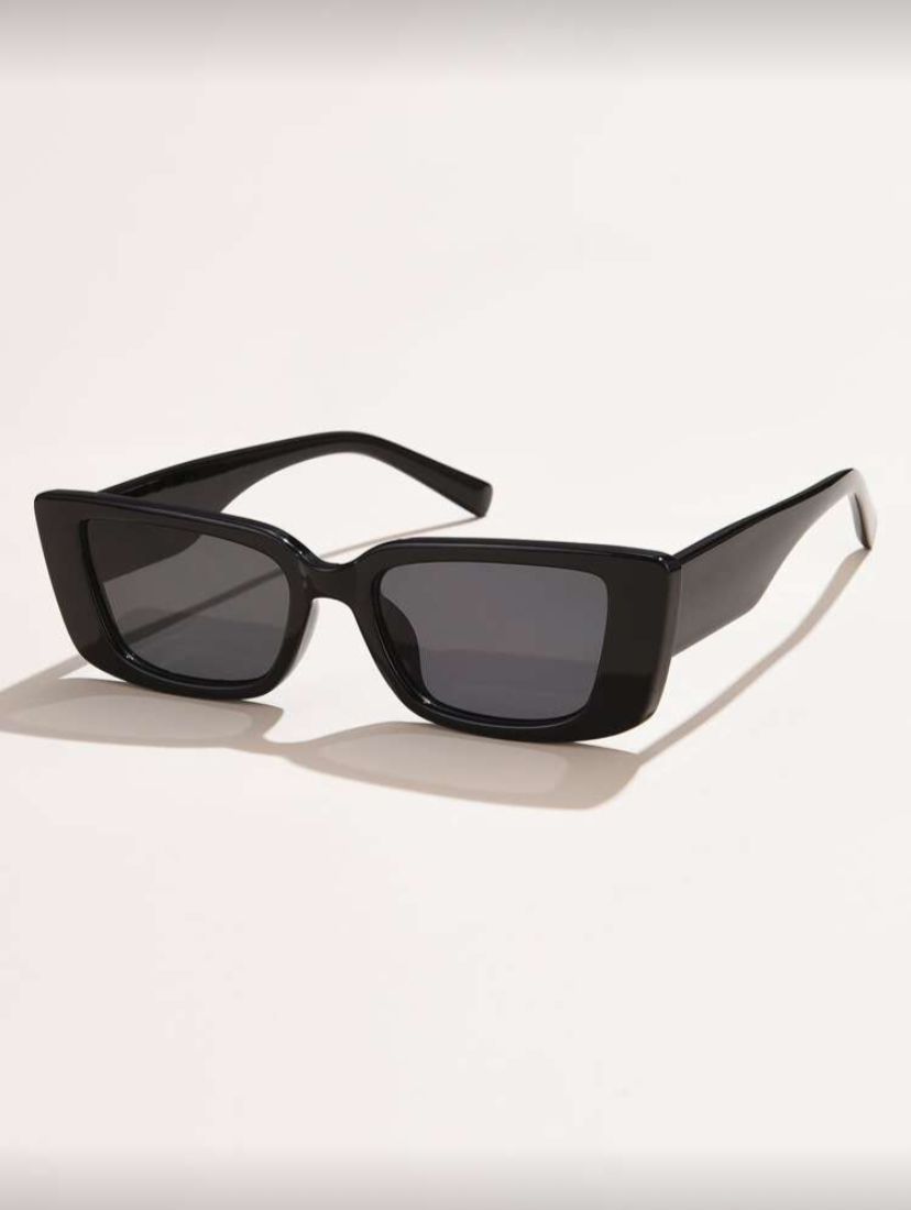 Y2K Square Frame Black Sunglasses – Retro Fashion for Women