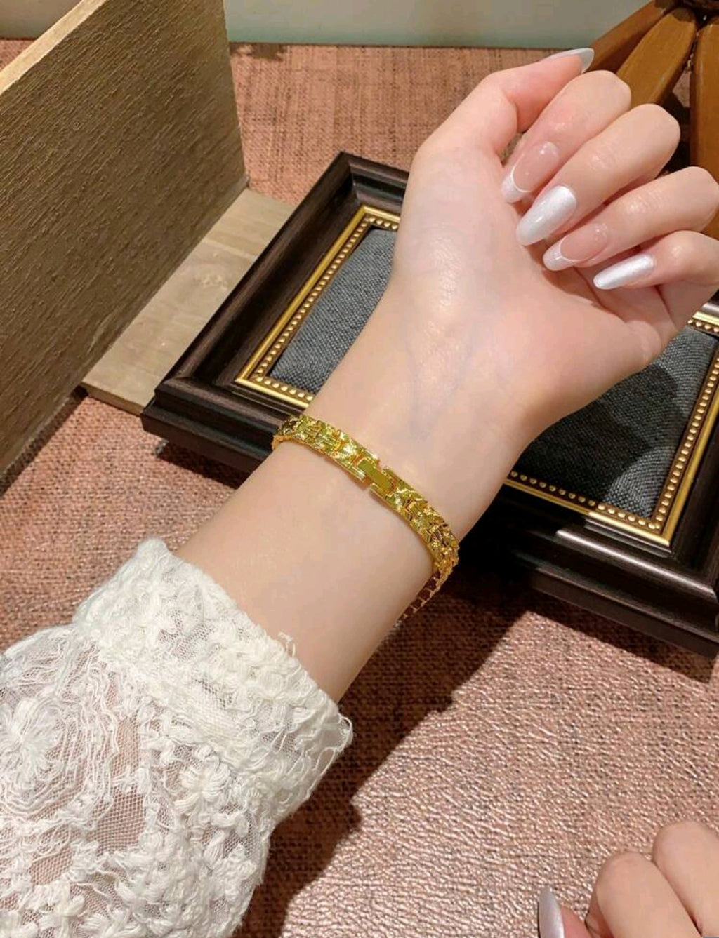 Women’s Elegant Small Dial Quartz Watch – Gold & Silver Strap