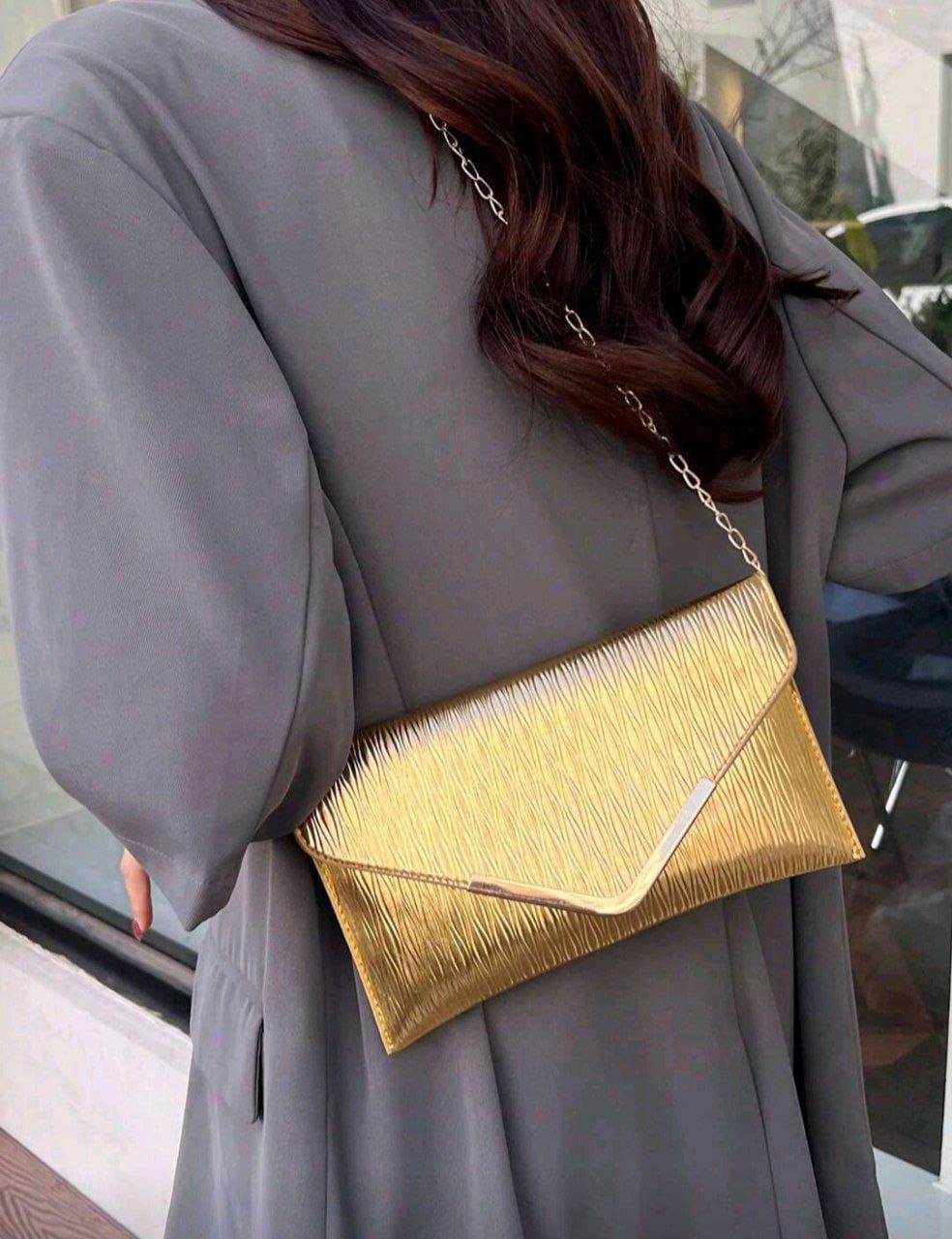 Gold Textured Flap Chain Shoulder Bag – Elegant Evening Envelope Party Handbag
