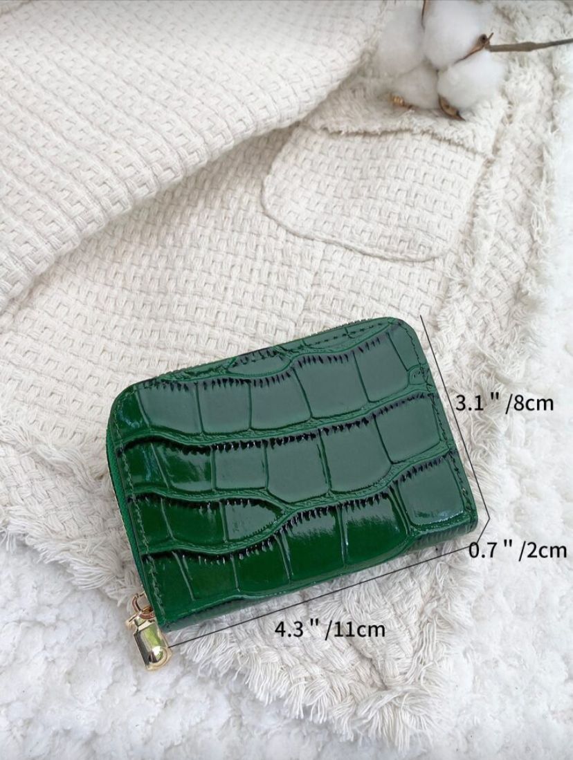 Crocodile & Stone Embossed Zipper Mini Wallet – Multi-Card Organizer for Women (Burgundy / Green)